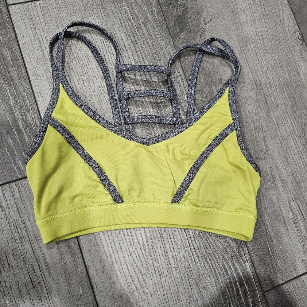 Forever 21 Sports Bra (USED)